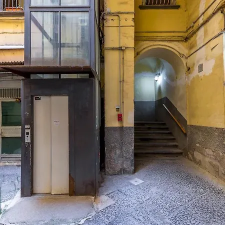 Umberto's Nest At Toledo Apartment Naples