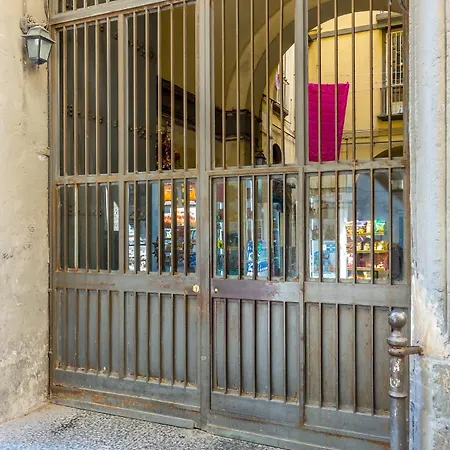 Διαμέρισμα Umberto's Nest At Toledo Νάπολη